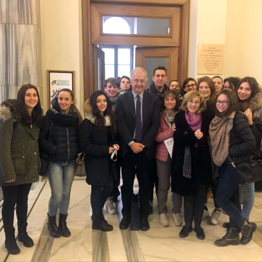 Gli alunni del Malaspina al convegno Cittadinanza Informazione a La Spezia Gli alunni del Malaspina al convegno Cittadinanza Informazione a La Spezia