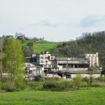 La struttura fatiscente della ex Cementi in zona porta fiorentina a Pontremoli
