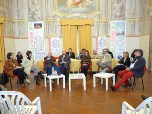11° Bancarella Cucina, Palazzo Dosi, un momento della tavola rotonda sui libri finalisti con gli autori e moderata da Giuseppe Benelli