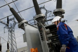 Un tecnico Enel al lavoro