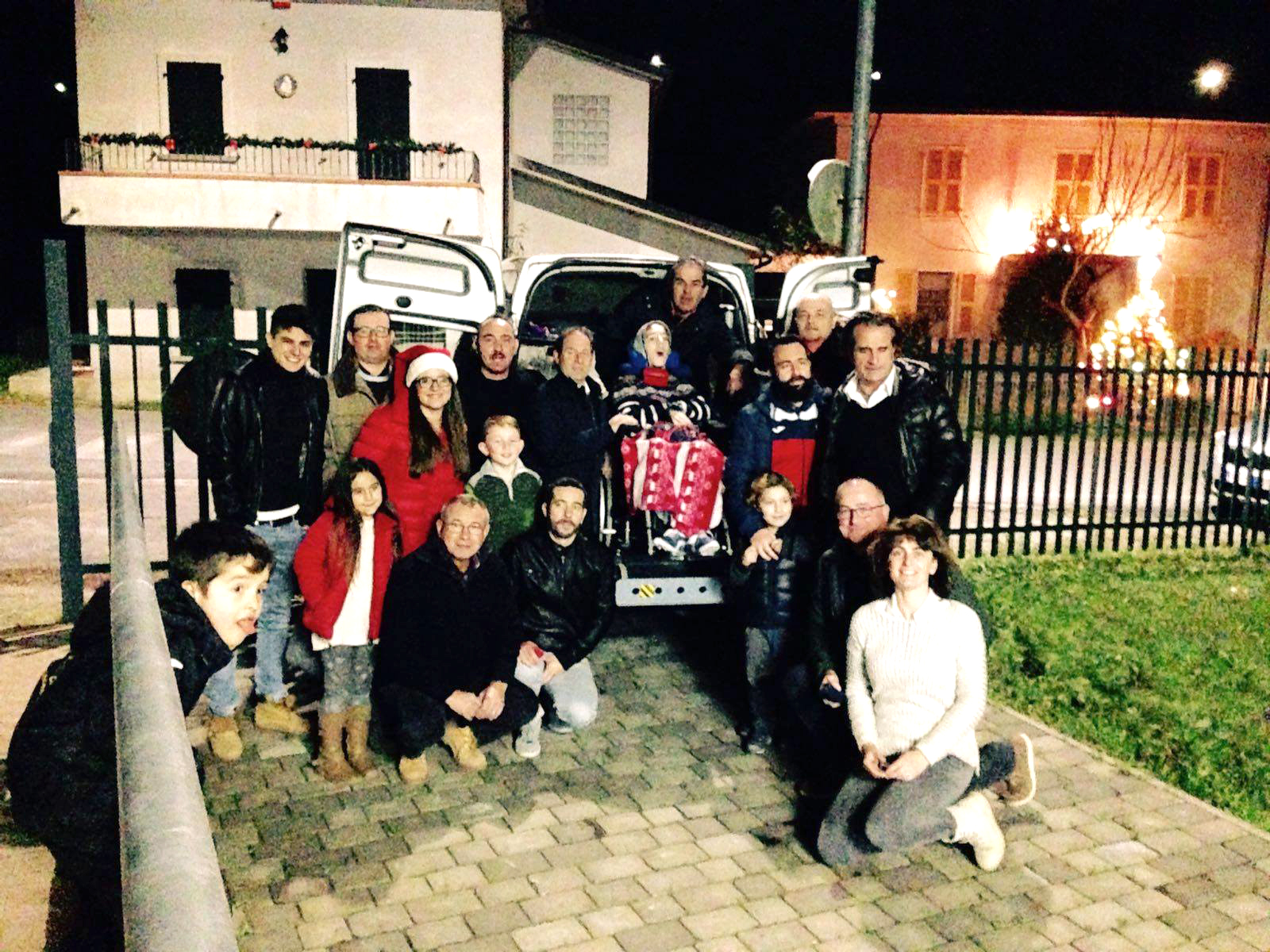 I “Fratres” di Mulazzo donano un’auto attrezzata per il trasporto di disabili I “Fratres” di Mulazzo donano un’auto attrezzata per il trasporto di disabili