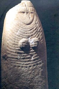 Una statua Stele di Aosta, Arco