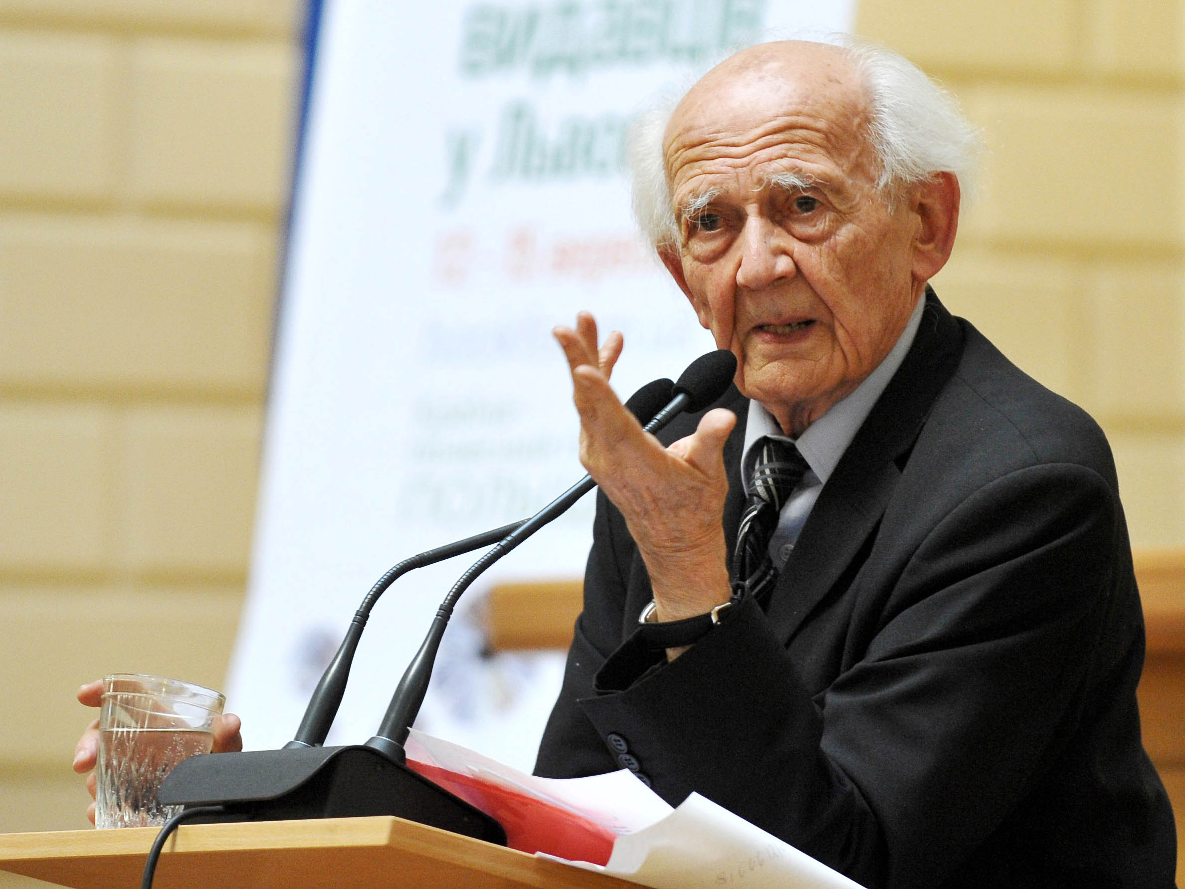“Modernità liquida”: folgorante definizione di Zygmunt Bauman “Modernità liquida”: folgorante definizione di Zygmunt Bauman