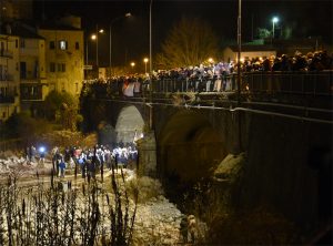 Gennaio 2017: un vento di eccezionale forza ha fatto decidere di rinviare l'accensione del falò di San Nicolò.