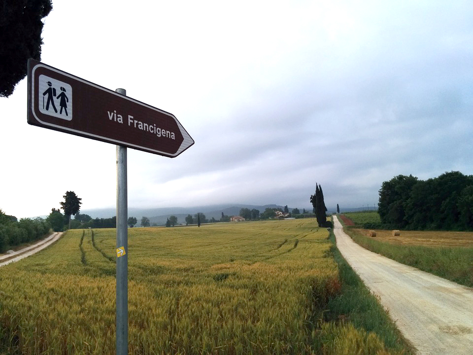 La Francigena? Si può fare anche in treno! La Francigena? Si può fare anche in treno!