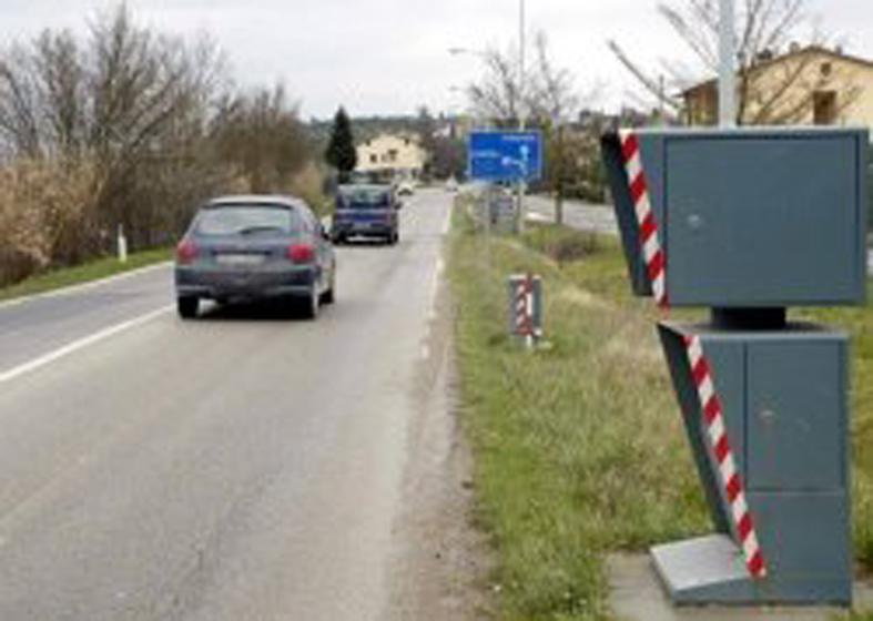 Dalla Garfagnana proteste per la giungla di autovelox in Lunigiana Dalla Garfagnana proteste per la giungla di autovelox in Lunigiana