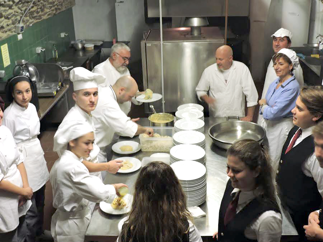 Bagnone nasce il “ristorante didattico” dell’Alberghiero Bagnone nasce il “ristorante didattico” dell’Alberghiero