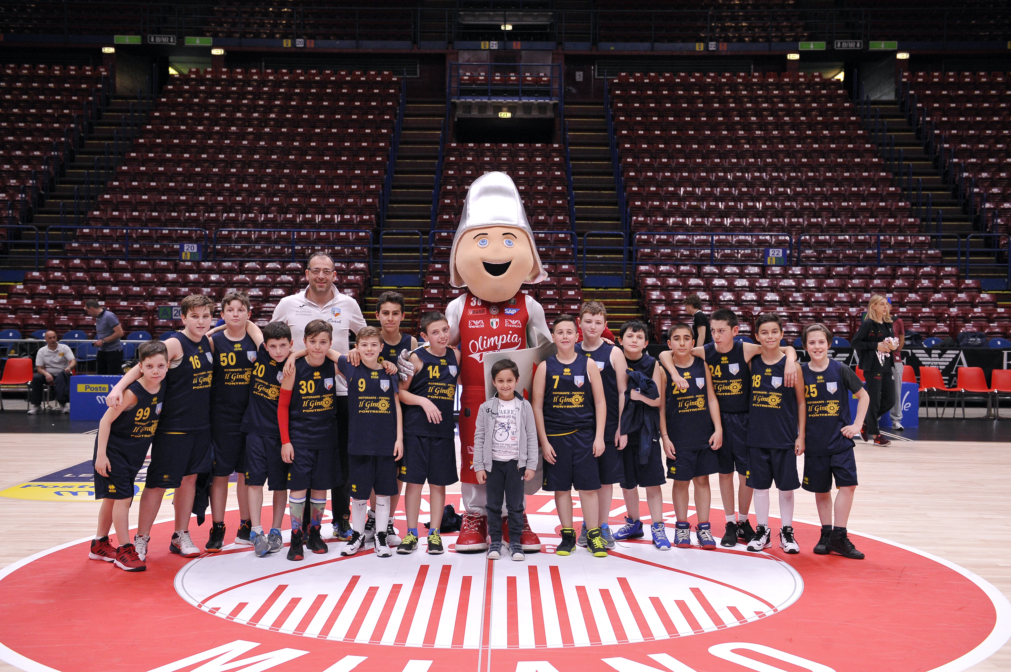 I ragazzi del minibasket di Pontremoli al Forum di Assago