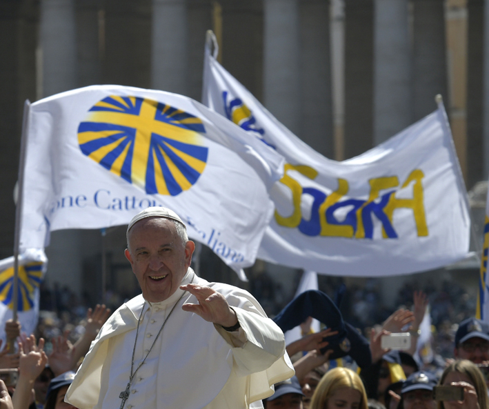 L’ Azione Cattolica secondo Papa Francesco: passione, parrocchia, politica L’ Azione Cattolica secondo Papa Francesco: passione, parrocchia, politica
