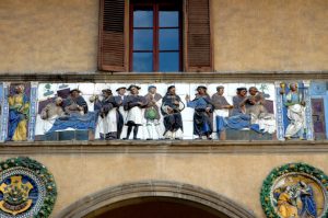 Particolare delle formelle che decorano la facciata dello Spedale del Ceppo a Pistoia