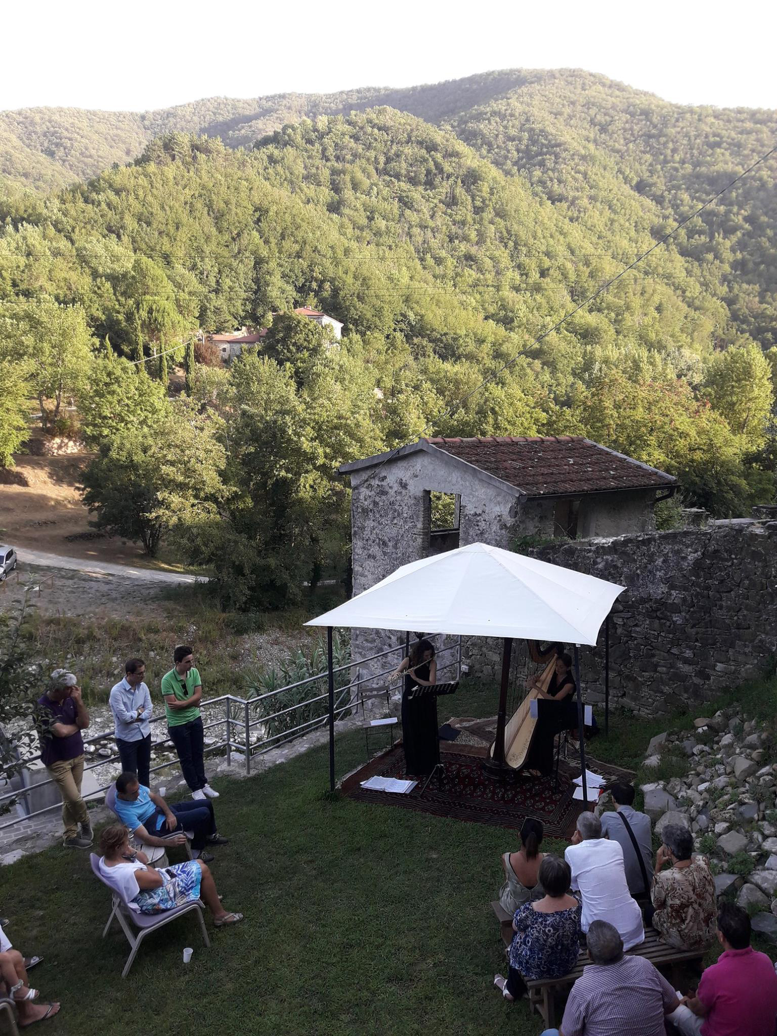 A Casola: sempre nuove iniziative per promuovere la via Francigena A Casola: sempre nuove iniziative per promuovere la via Francigena
