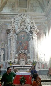 L'interno della chiesa di San Giacomo d'Altopascio a Pontremoli