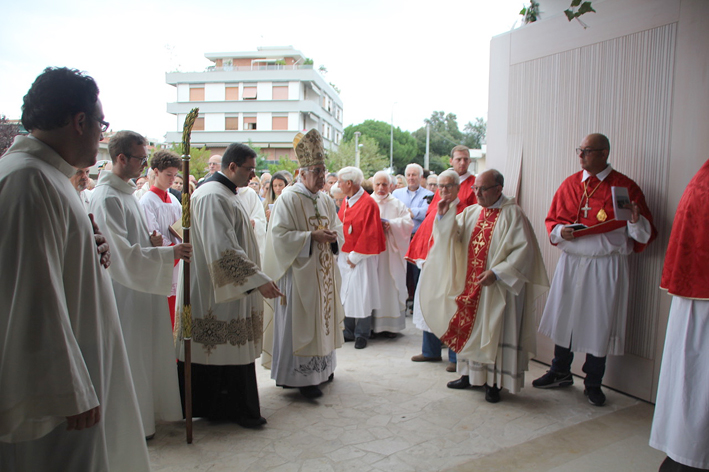 Consacrata la nuova chiesa di San Giuseppe Vecchio Consacrata la nuova chiesa di San Giuseppe Vecchio
