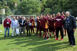 Monzone consegna premio Ercolini