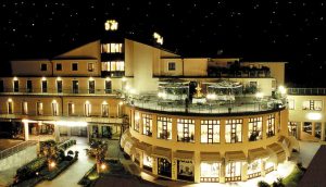 demy_hotel_vista_notturna