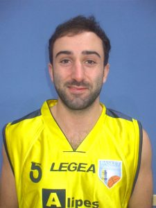 Il giocatore del Basket Pontremoli Enrico Angella