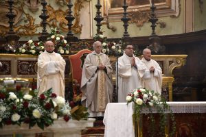 01Pontificale_Vescovo