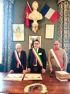 Un momento dell'incontro in cui è stato sancito il gemellaggio tra Mulazzo e il comune francese di Puylaurens