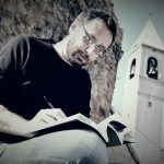 Lo scrittore Giacomo Pinelli in una foto che lo raffigura a Montelungo