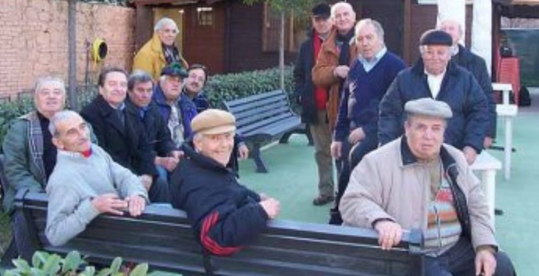 Chi assisterà gli anziani nei nostri paesi di montagna? Chi assisterà gli anziani nei nostri paesi di montagna?