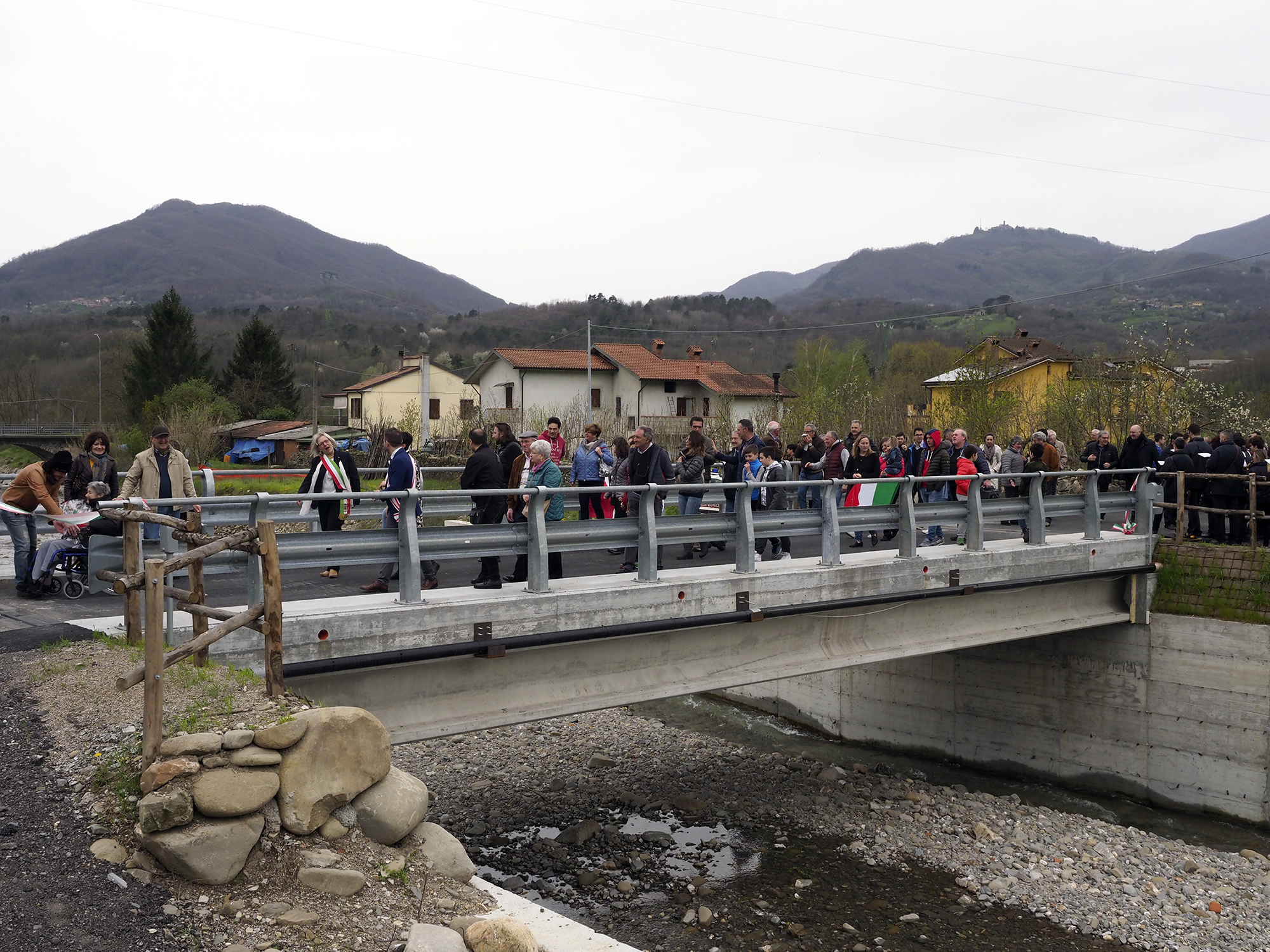 Inaugurato a Filattiera il ponte sull’Orzanella