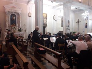 Un momento dell'esibizione della filarmonica Santa Cecilia di Casola a Bigliolo