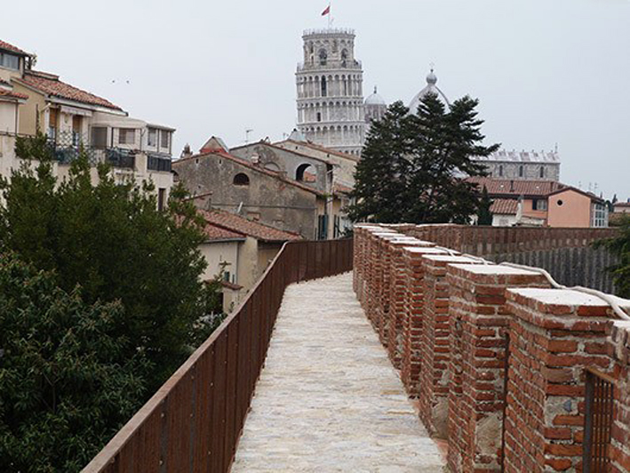 Riaperti a Pisa 3.100 metri di camminamento sulle mura della antica