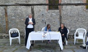 Da sinistra: Lucia Baracchini, Manuela Ribolla e la segretaria del Premio Bancarellino Giuditta Bertoli
