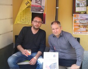 Giacomo Pinelli (a sinistra) e Roberto Bresciani, rispettivamente direttore artistico ed organizzatore dell’iniziativa “Fogli sparsi al letterario”