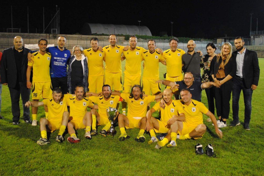 La formazione del Bedonia festeggia il successo al primo memorial Fabrizio Mancini
