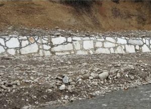 ... e lo stesso tratto del torrente Caprio dopo i lavori