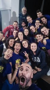 Lo staff di Vicky 2018 con, alla guida, il parroco don Pietro Pratolongo