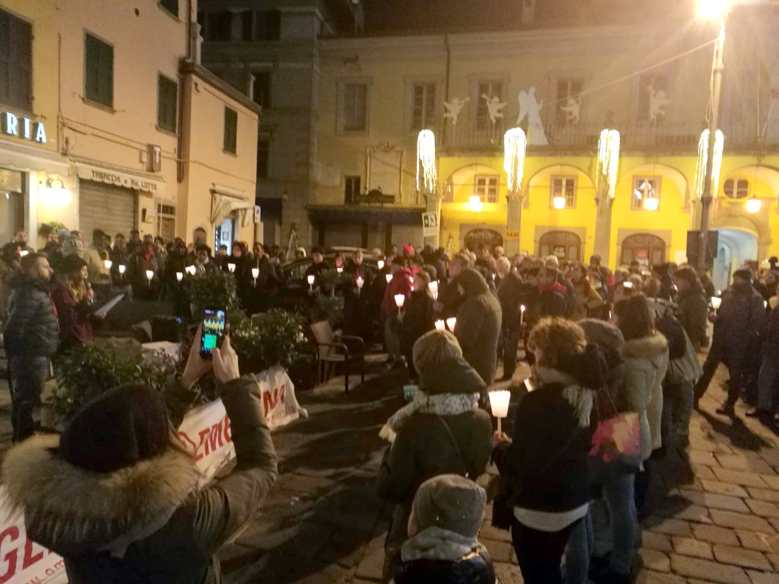 A Pontremoli manifestazione per mantenere i “Diritti a testa alta” A Pontremoli manifestazione per mantenere i “Diritti a testa alta”