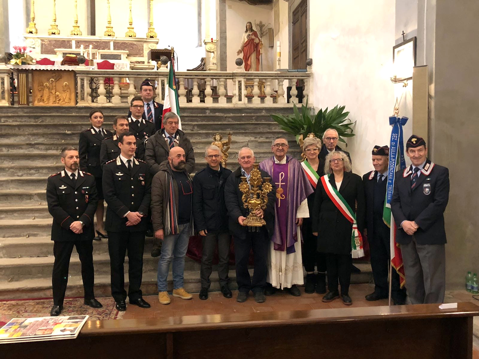 SS. Annunziata: restituito alla chiesa un candelabro del ‘700 rubato nel 2004 SS. Annunziata: restituito alla chiesa un candelabro del ‘700 rubato nel 2004