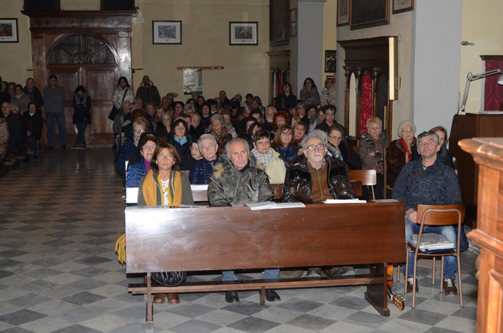 Grande afflusso di fedeli a Pontremoli per la festa della Madonna di Lourdes Grande afflusso di fedeli a Pontremoli per la festa della Madonna di Lourdes