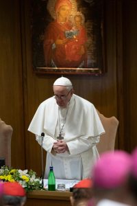 09Papa_Summit_abusi4