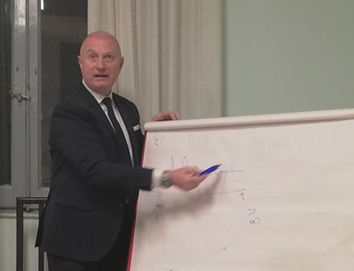 “I vizi e le virtù” della politica monetaria europea “I vizi e le virtù” della politica monetaria europea