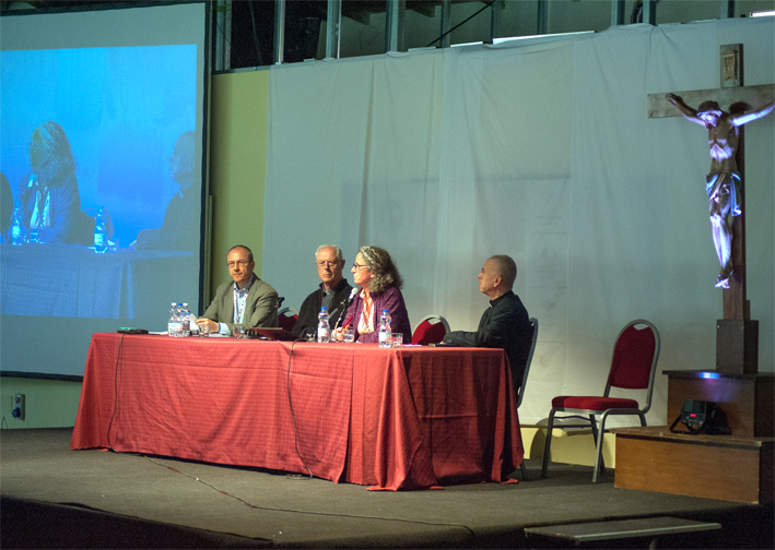 Convegno nazionale Caritas: la più grande povera è la comunità disgregata Convegno nazionale Caritas: la più grande povera è la comunità disgregata