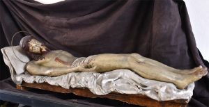 Cristo morto, cartapesta. Pontremoli, chiesa di San Giacompo al Campo (Museo della Misericordia)