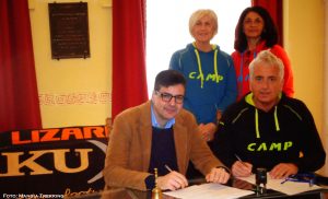 La firma della convenzione con il Mangia Trekking