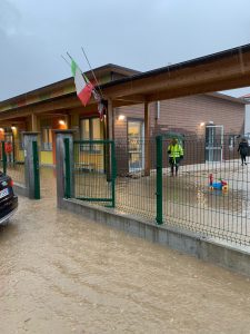 L'asilo nido di Aulla durante l'allagamento del 4 aprile