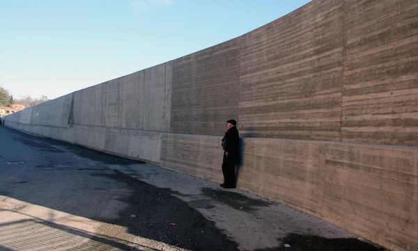 Aulla: contributo per “abbellire” il muro di contenimento Aulla: contributo per “abbellire” il muro di contenimento