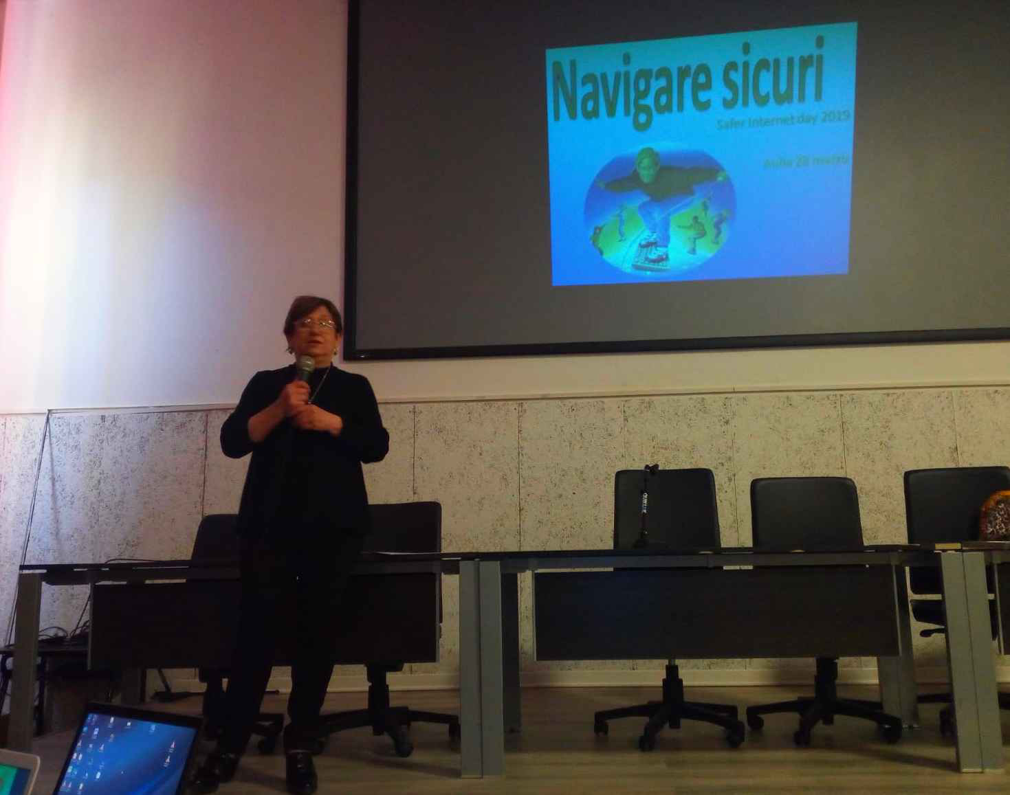 Aulla: incontro per insegnare a “navigare” sicuri Aulla: incontro per insegnare a “navigare” sicuri