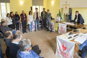 La fase di premiazione di alcuni donatori (foto Walter Massari)