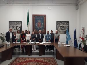 Foto di gruppo del nuovo consiglio comunale di Casola