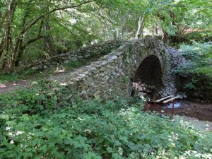 L’antico ponte sul torrene Navola che dà il nome alla località sede degli scavi archeologici