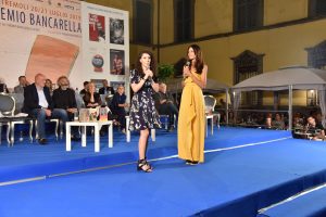 Durante la serata è stata ricordata la vittoria del Bancarellino di Giulia Besa, scrittrice di nascita romana ma di origini di Succisa dove oggi vive