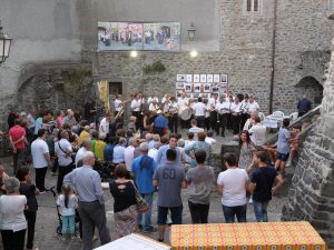 Un momento della celebrazione di Ponticello