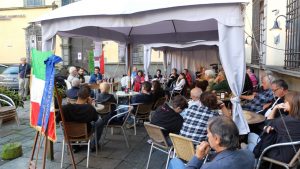 La presentazione del progetto "Amaro Partigiano" nel Bar La Cortina di Cacciaguerra a Pontremoli