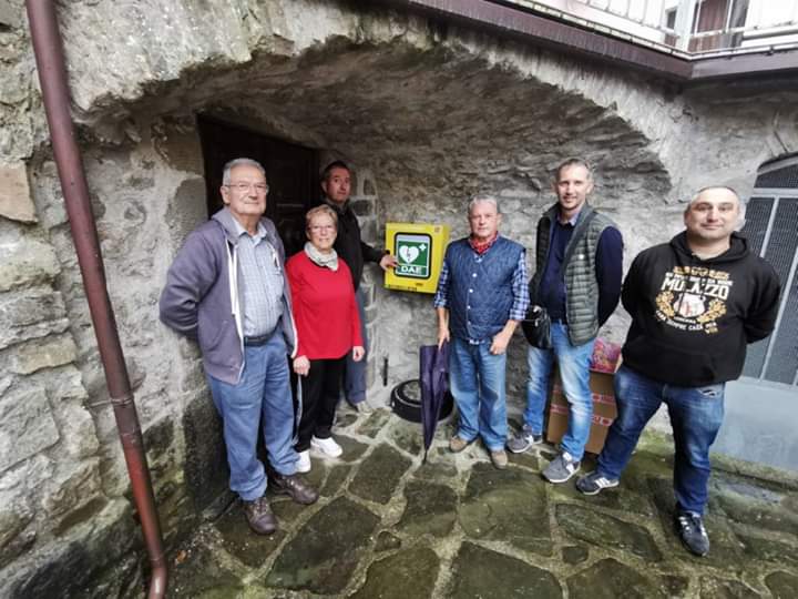 Mulazzo: installati tre defibrillatori comprati grazie ad iniziative benefiche Mulazzo: installati tre defibrillatori comprati grazie ad iniziative benefiche